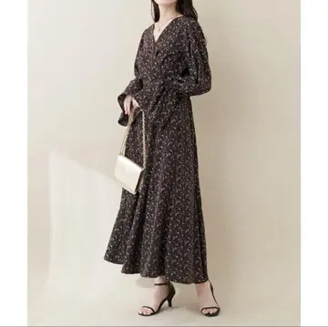 택 포함 새상품 natural couture 꽃무늬 레이디 카슈쿨 원피스