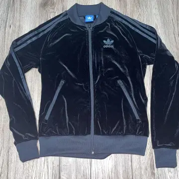 adidas 벨벳 자켓 CW0227 블랙