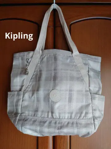 미사용 새상품 키플링 토트백 ALMATO