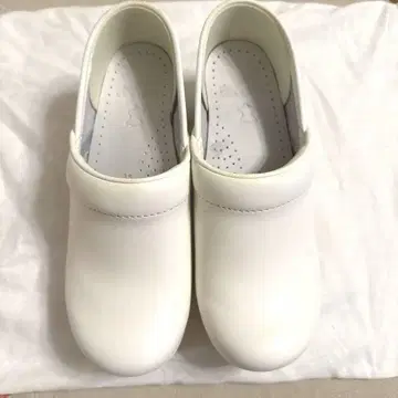 [새상품급] dansko 36 화이트