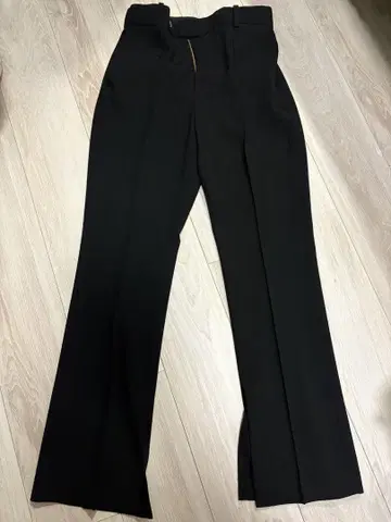 STUDIOUS 블랙 플레어 팬츠