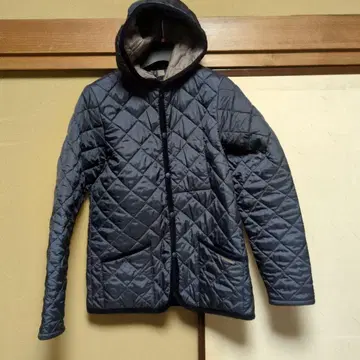 LAVENHAM 후드 부착 퀼팅 자켓 40 네이비 네이비 컬러