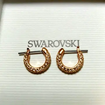 새상품급 SWAROVSKI 로즈 골드 후프 귀걸이