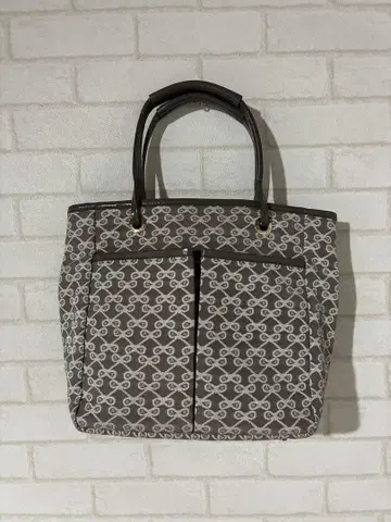 Anya Hindmarch 안야 힌드마치 리본 로고 패턴 토트백