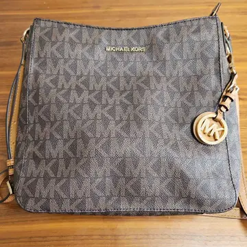 MICHAEL KORS MK 로고 숄더백