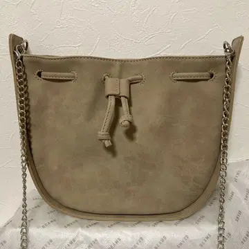 BEAMS 베이지 스웨이드풍 숄더백