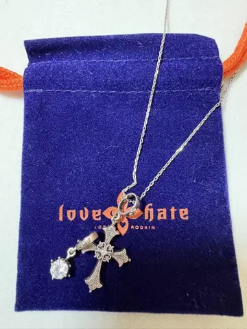Love&Hate 목걸이 참 세트