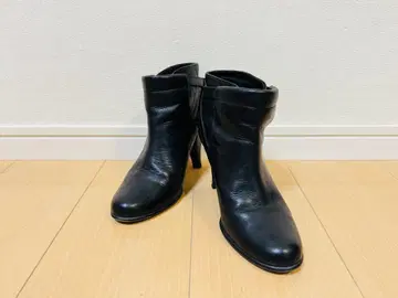 질스튜어트 JILL STUART 천연 가죽 슬림 레그 숏부츠 22.5cm