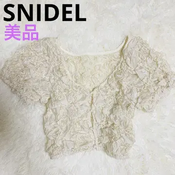 새상품급 스나이델 랜덤 셔링 풀오버 반팔 블라우스