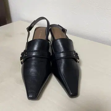 RANDA 미사용 새상품 블랙 스틸레토 슬링백 펌프스