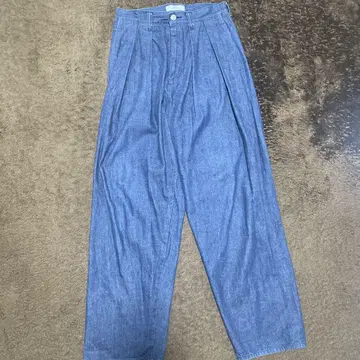 [ inaca ] over two tuck - selvage denim