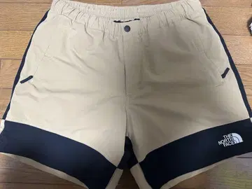THE NORTH FACE BEAMS 숏팬츠 베이지/블랙