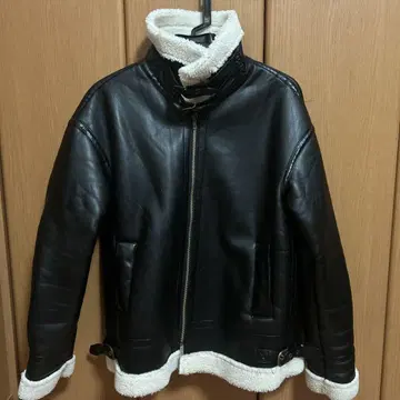 무스탕 자켓 블랙