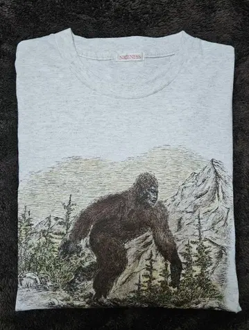 NICENESS UMA PRINT TEE SHIRT bigfoot
