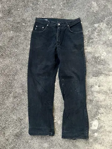 Armani Jeans 블랙 스트레이트 데님