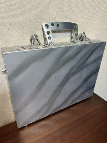 에어로 컨셉 아타셰 케이스