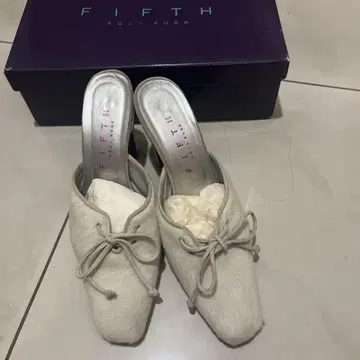 FIFTH 퍼 화이트 뮬 23.5cm