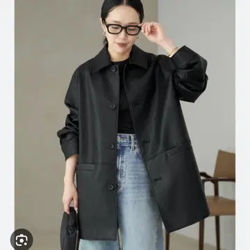 이번 시즌 새상품 플라주 Leather Like Car 코트 블랙 38