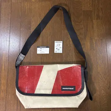 FREITAG F50 숄더백 E1 빨간색/화이트