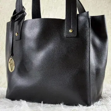 FURLA 훌라 MUSE 핸드백 사피아노 참 블랙 가죽