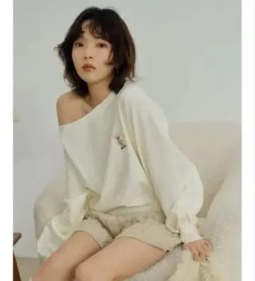 원숄더 리본 맨투맨 lily brown lily bear