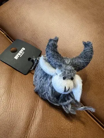 한국 니들 마스코트 키링 뿔 달린 염소 가라가라돈 블랙