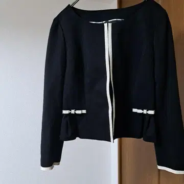 [새상품급] TOCCA 토카 노카라 자켓 블랙 사이즈 4 일본제