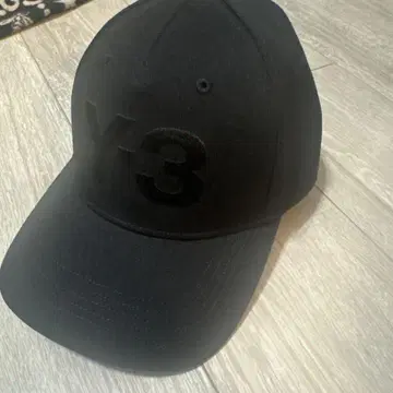 Y-3 블랙 야구 모자