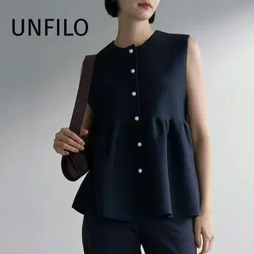 새상품급 앙피로 펄 버튼 2way 페플럼 니트 베스트 블랙 L 사이즈