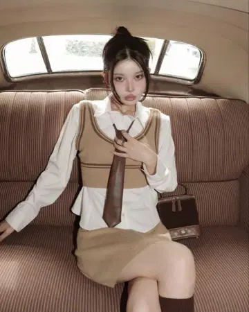 Darich 가죽 타이 니트 셋업