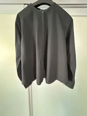mizuiroind 블랙 긴팔 블라우스