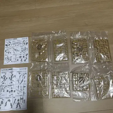 건담 아티팩트 큐베레이 & 백식 세트