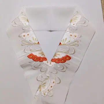 장식용 깃 반에리 화이트 후리소데 자수 나비 패턴 카라 에리슈 나비
