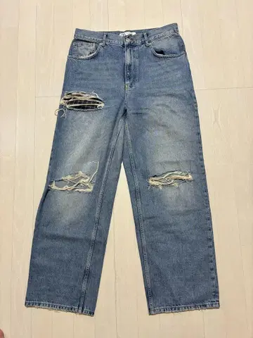 ZARA 데미지 가공 와이드 레그 데님