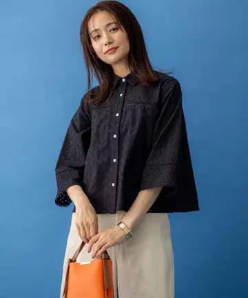 자수 레이스 옷깃 블라우스 쿠미쿄쿠