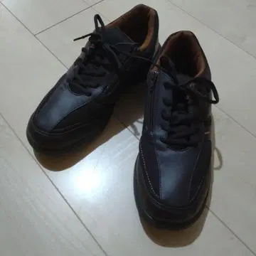 다크 브라운 가죽 캐주얼 슈즈 던롭
