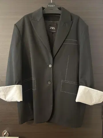 ZARA 블랙 테일러드 자켓
