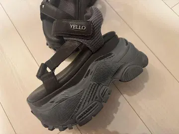 미사용 새상품 YELLO GRAUWAL PLATFORM SANDALS
