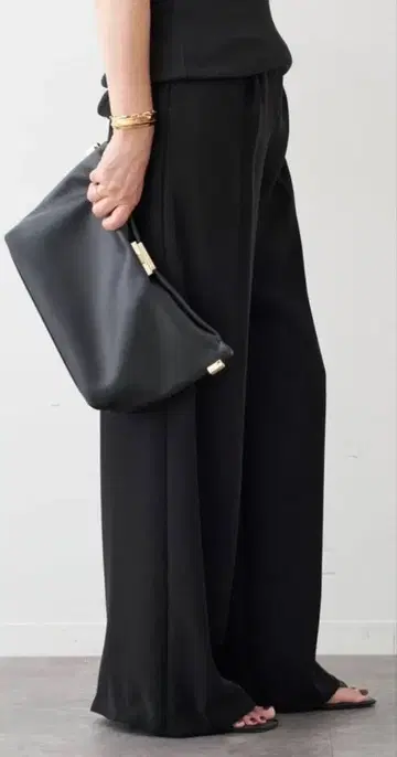 두지엠 클라세 이지 와이드 팬츠 블랙 34