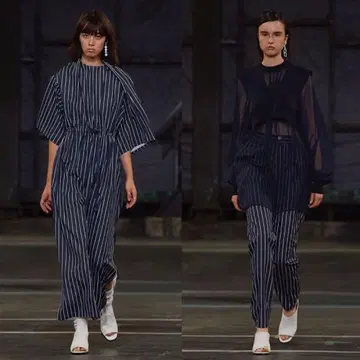 HYKE 2021 SS 개더 시어 블라우스 NAVY