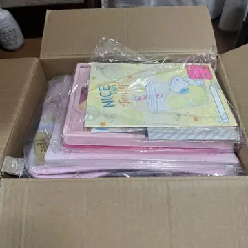 100 사이즈 캐릭터 굿즈 가득 담기 셀렉
