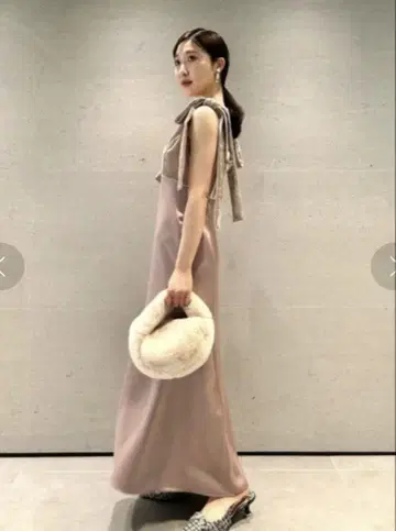 [ LILY BROWN ] 벨로아 도킹 리본 원피스 핑크 베이지