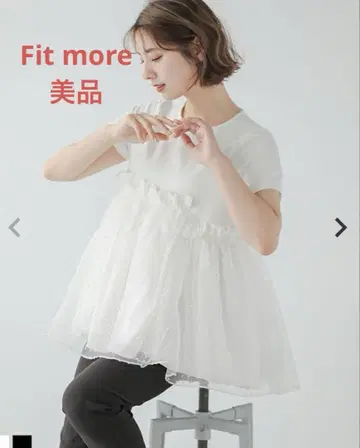 Fit more 도트 오간자 아지메 페플럼 티셔츠 새상품급 성숙/러블리