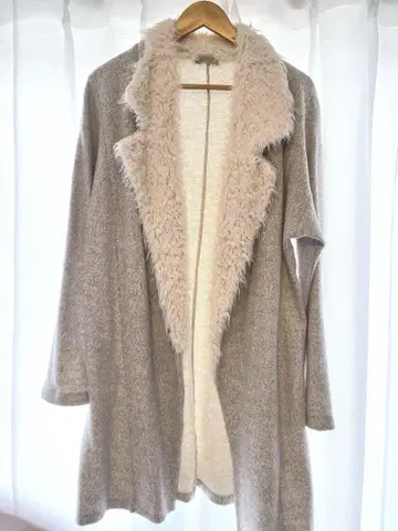 ZARA TRAFALUC 베이지 롱 코트