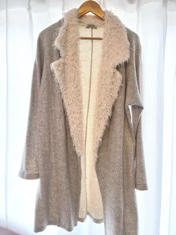 ZARA TRAFALUC 베이지 롱 코트