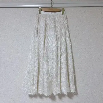 컷 자카드 플레어 스커트