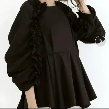 메라키 MERAKI 페플럼 블라우스 셔츠 프릴 블랙 체형 커버