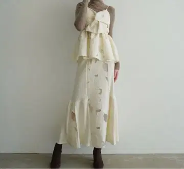 [ 최종 가격 인하 ] acka 뷔스티에& 스커트 세트