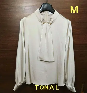 TONAL 보타이 펄 장식 긴팔 블라우스 베이지 M