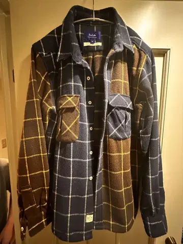 가을/겨울 계절에! 일리 라이프 셔츠 두꺼운 원단 소재 M 사이즈